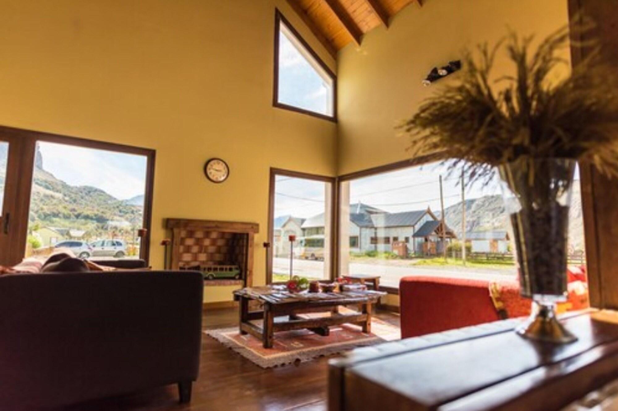 Hotel Poincenot El Chalten Ngoại thất bức ảnh