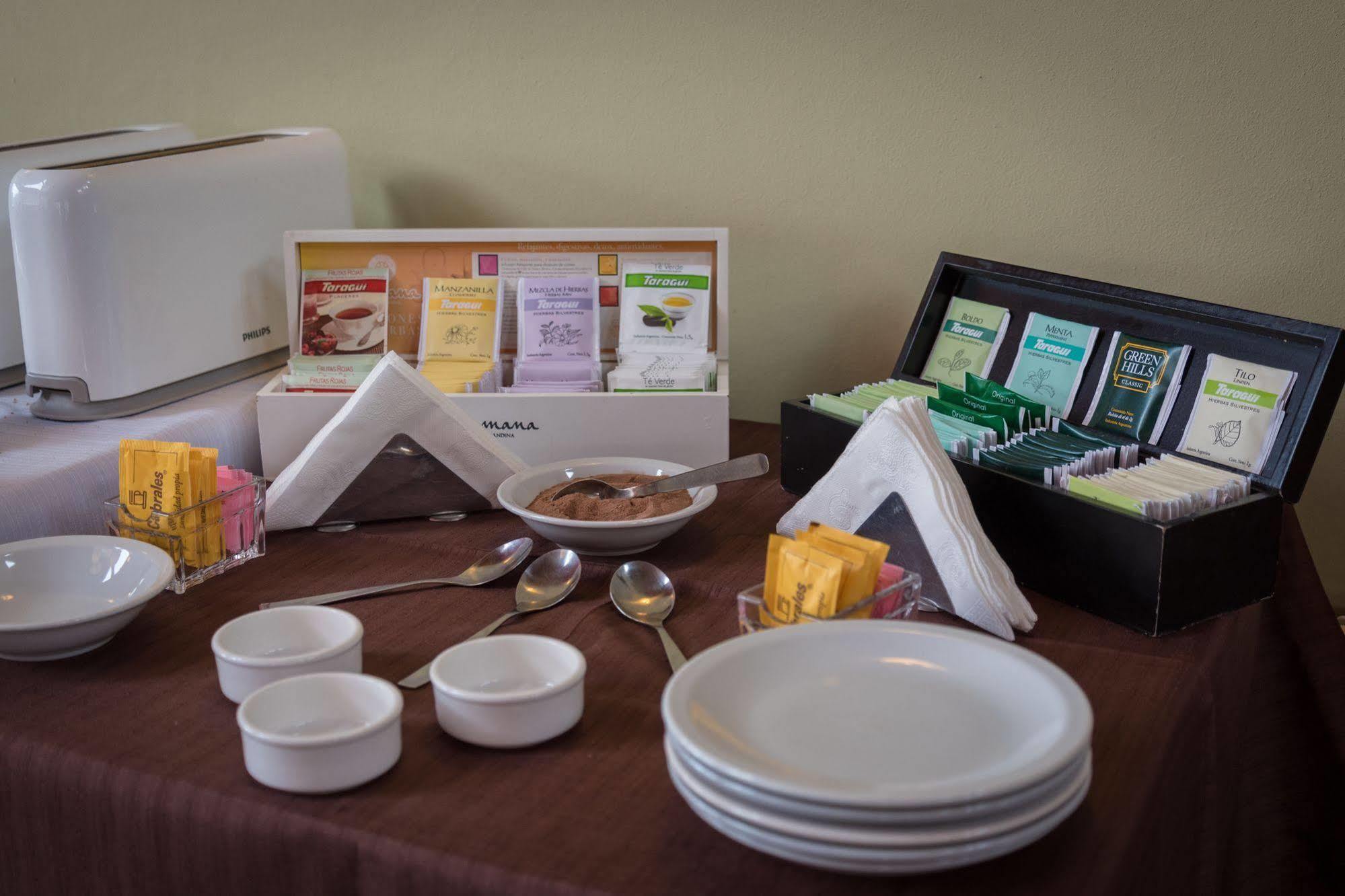 Hotel Poincenot El Chalten Ngoại thất bức ảnh